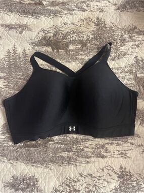 Plus size Under Armour Black Wireless Molded-Cup Sports Bra